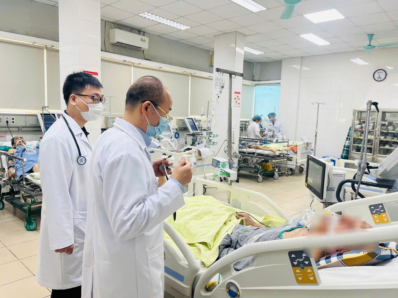 Cụ ông ở Hà Nội mắc cúm mùa phải thở máy, 3 nhóm người cần đặc biệt lưu ý